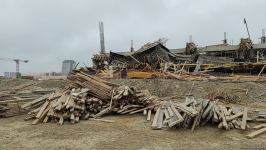 В Баку обрушилось строящееся здание, есть пострадавшие - Генпрокуратура (ФОТО/ВИДЕО)