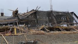 В Баку обрушилось строящееся здание, есть пострадавшие - Генпрокуратура (ФОТО/ВИДЕО)