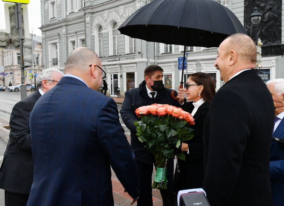 Президент Ильхам Алиев и Первая леди Мехрибан Алиева посетили в ТАСС выставку о сотрудничестве Азербайджана и России (ФОТО/ВИДЕО)