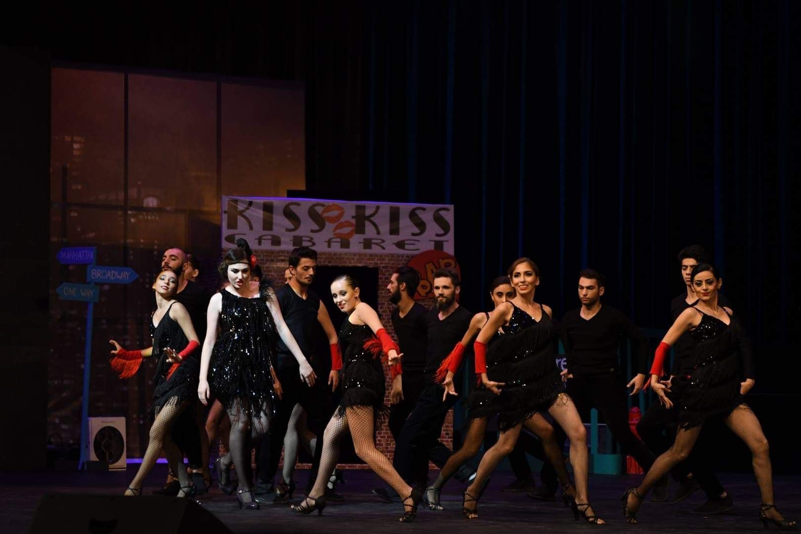 Лучший подарок азербайджанским женщинам на 8 марта - шесть мировых мюзиклов в один день (ФОТО)