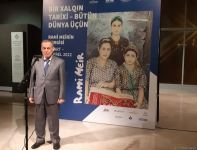 "История одного народа – для всего мира" – выставка работ Рами Меира в Баку (ФОТО)