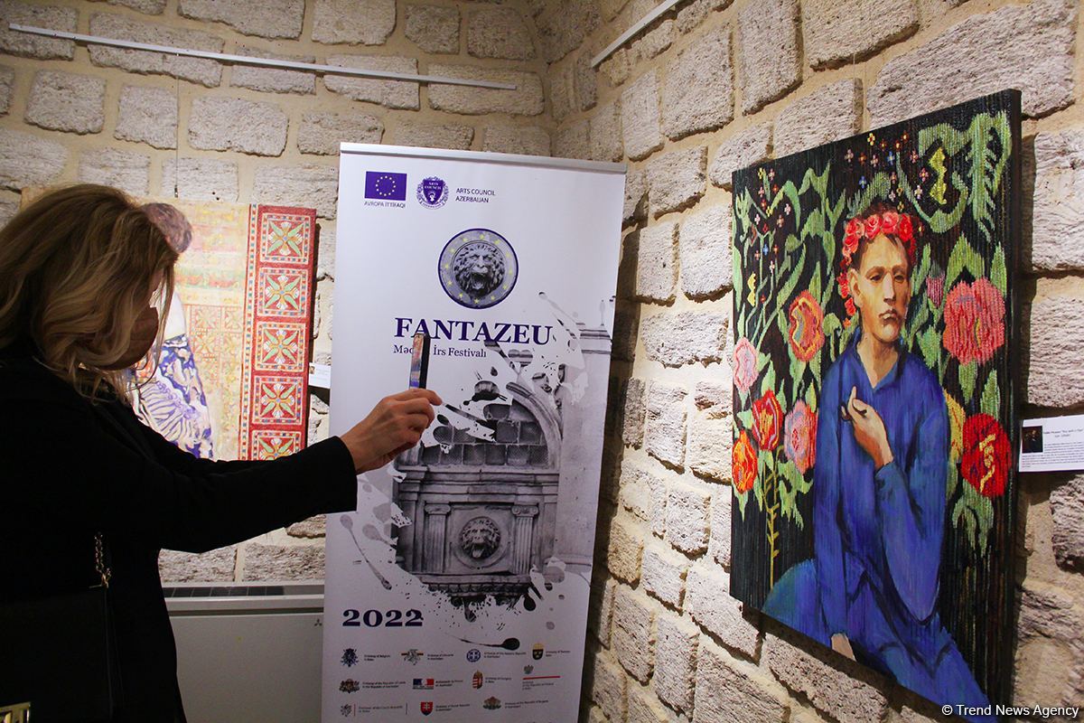 Шедевры мировой живописи с азербайджанскими коврами! В Баку состоялось открытие Фестиваля культурного наследия FantazEU (ФОТО)