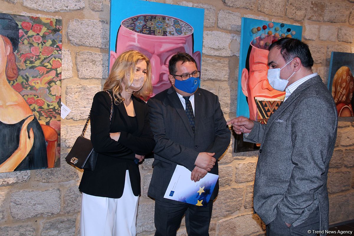 Шедевры мировой живописи с азербайджанскими коврами! В Баку состоялось открытие Фестиваля культурного наследия FantazEU (ФОТО)