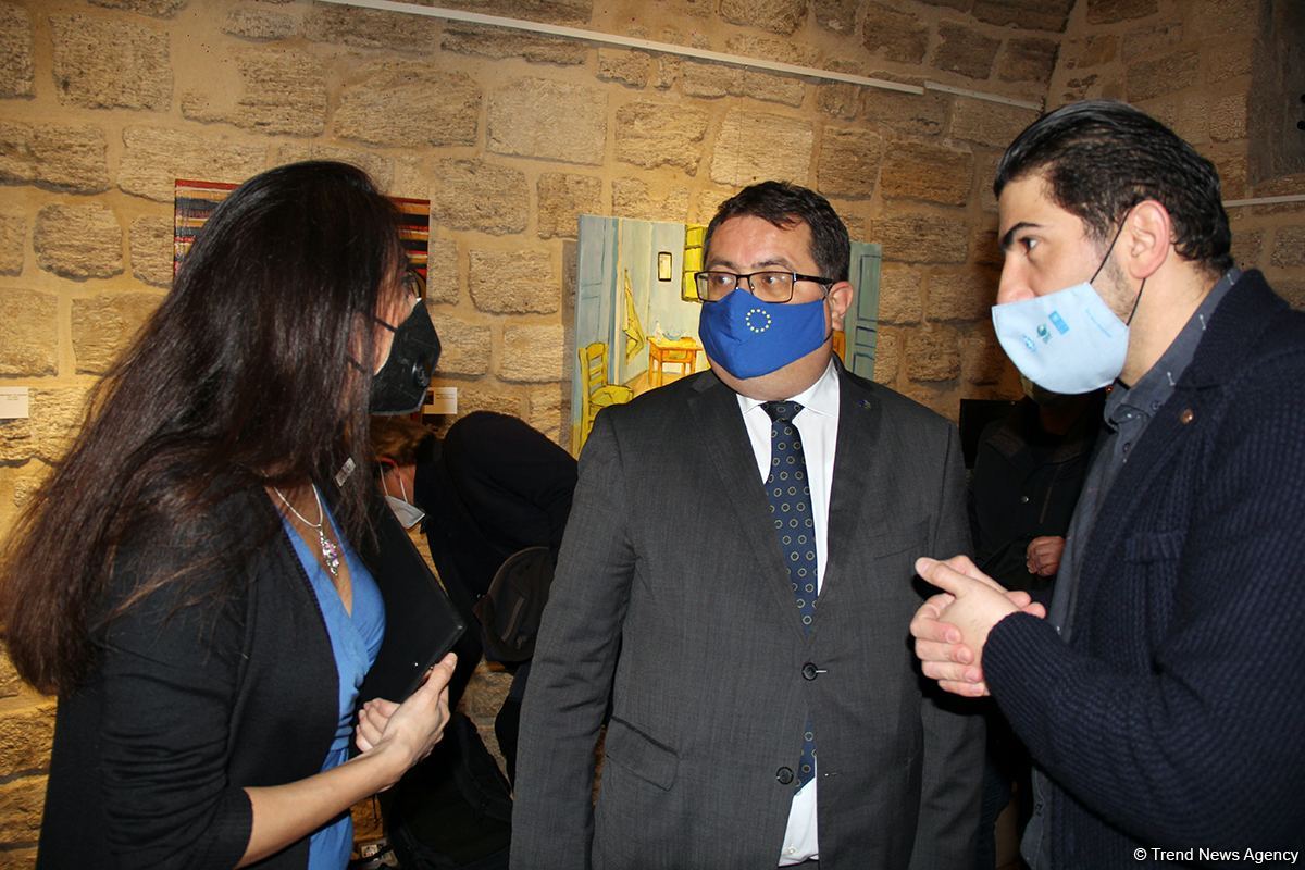 Шедевры мировой живописи с азербайджанскими коврами! В Баку состоялось открытие Фестиваля культурного наследия FantazEU (ФОТО)