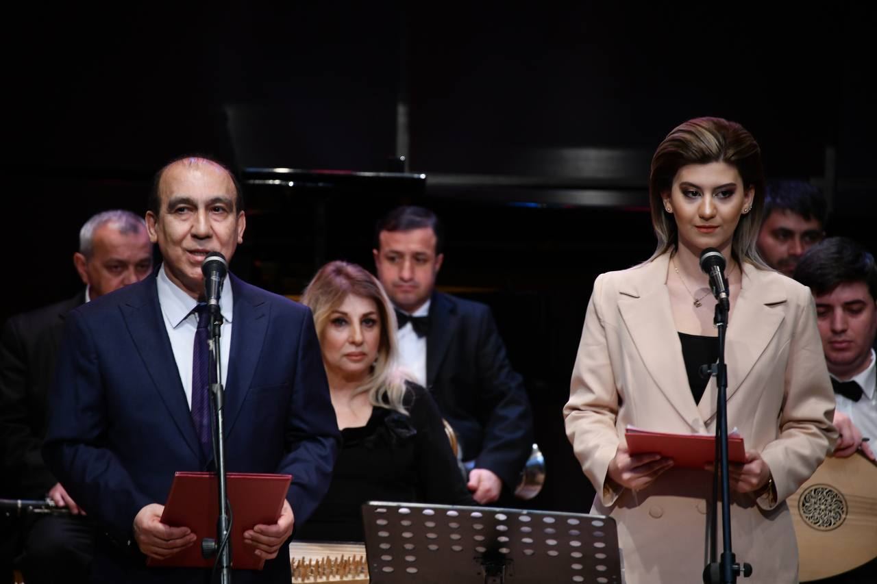 Двуглавый орел в Баку, или Пожар в Берлине (ФОТО)