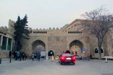 Ичери шехер в начале весны – прогулка перед закатом (ФОТО)