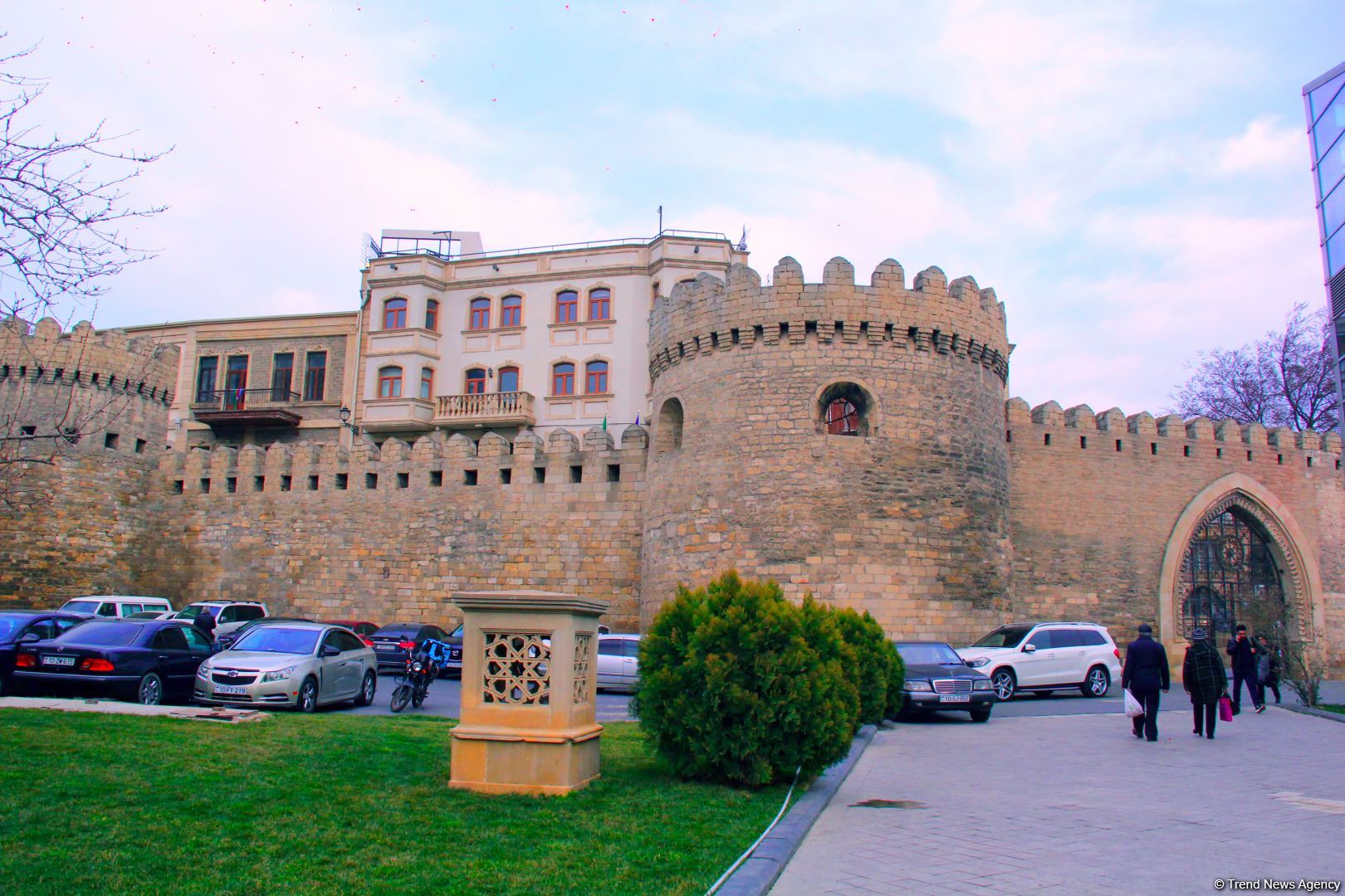 Ичери шехер в начале весны – прогулка перед закатом (ФОТО)