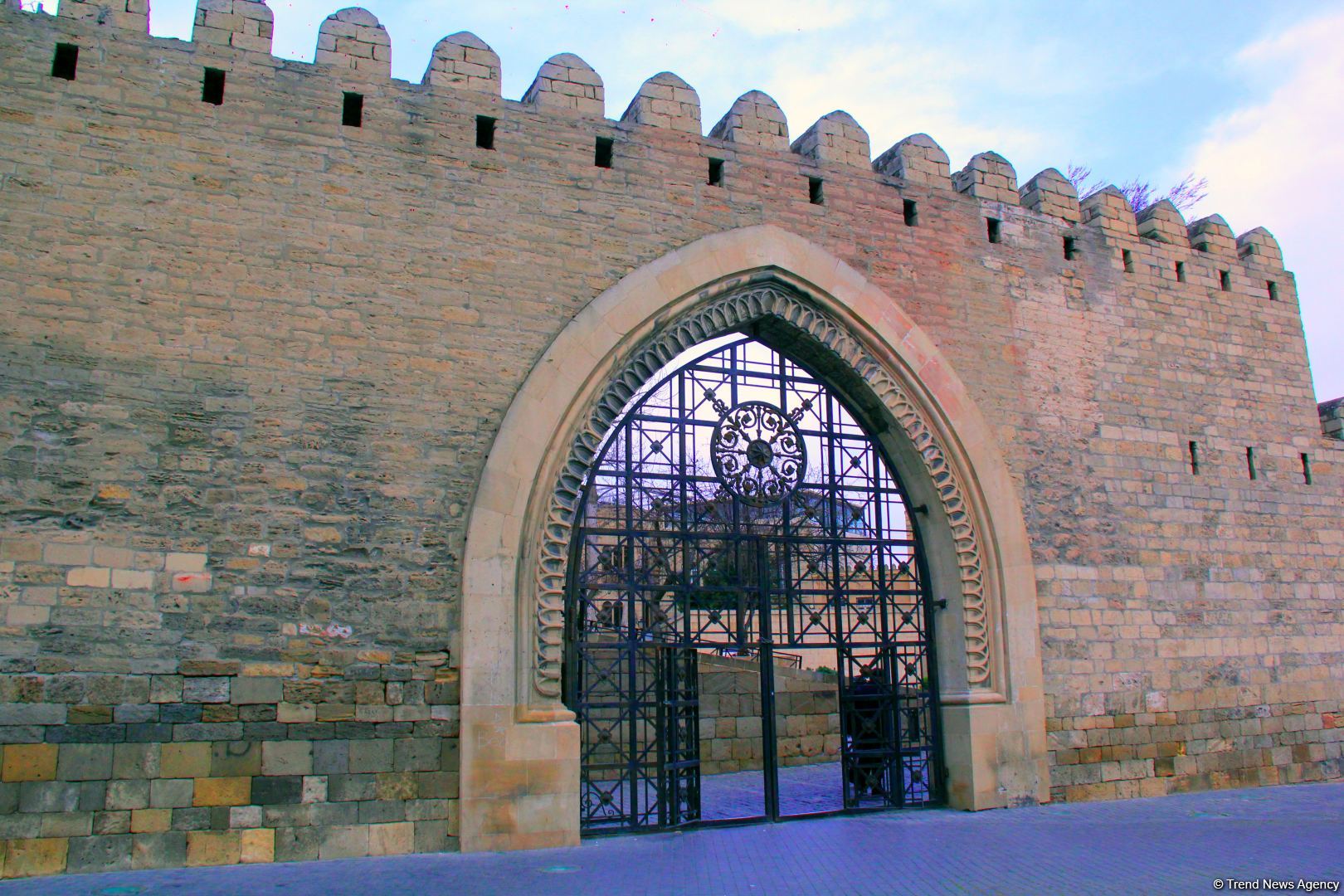 Ичери шехер в начале весны – прогулка перед закатом (ФОТО)