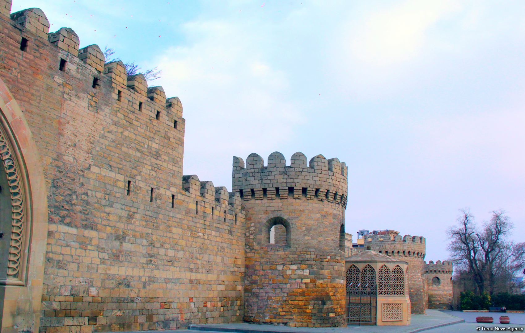 Ичери шехер в начале весны – прогулка перед закатом (ФОТО)