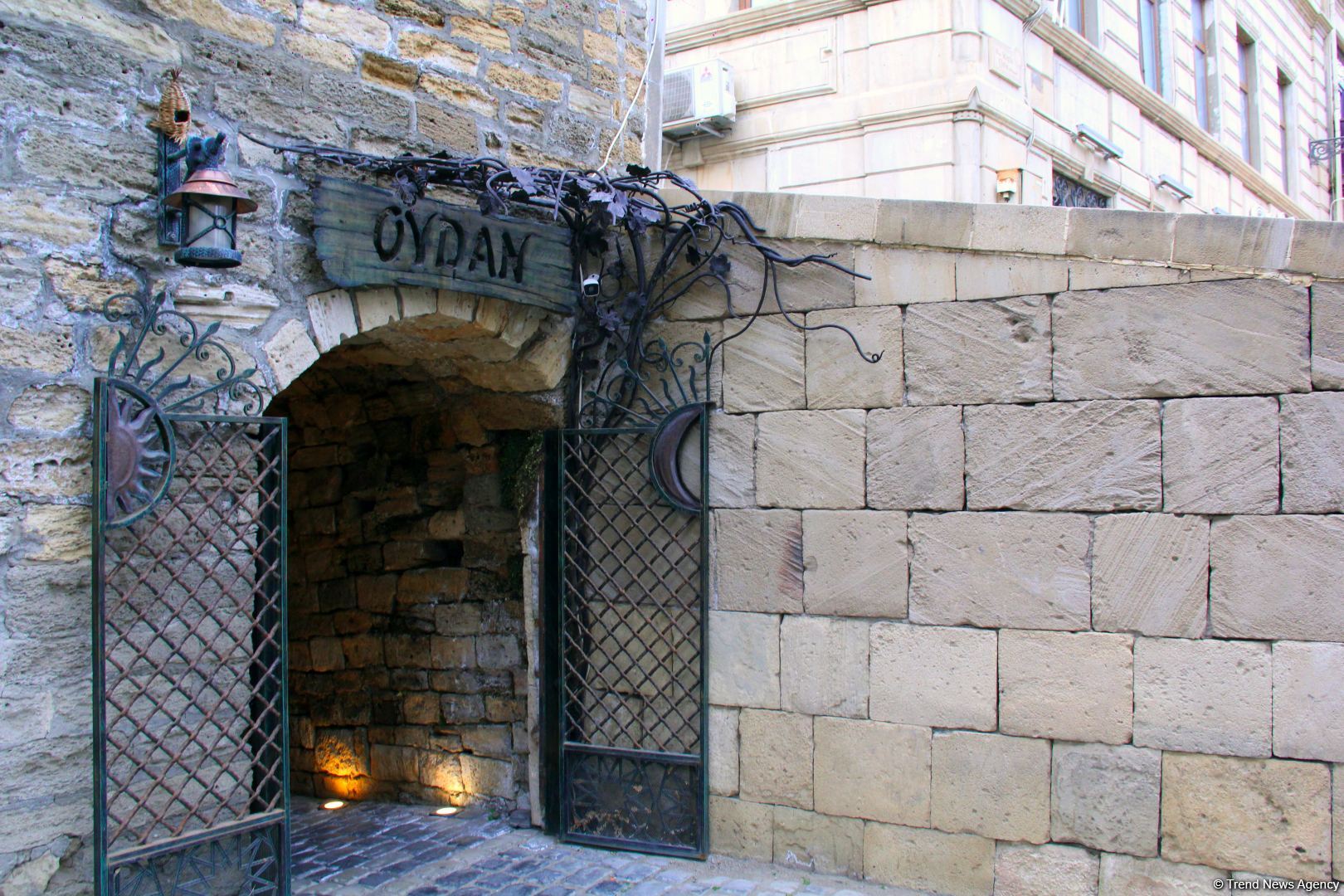 Ичери шехер в начале весны – прогулка перед закатом (ФОТО)