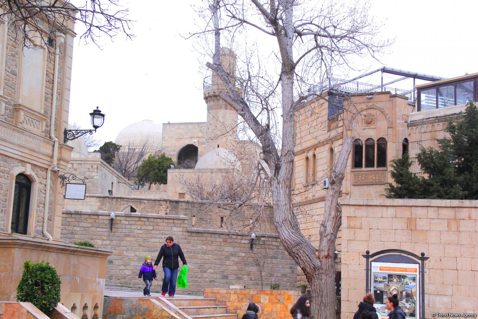 Ичери шехер в начале весны – прогулка перед закатом (ФОТО)