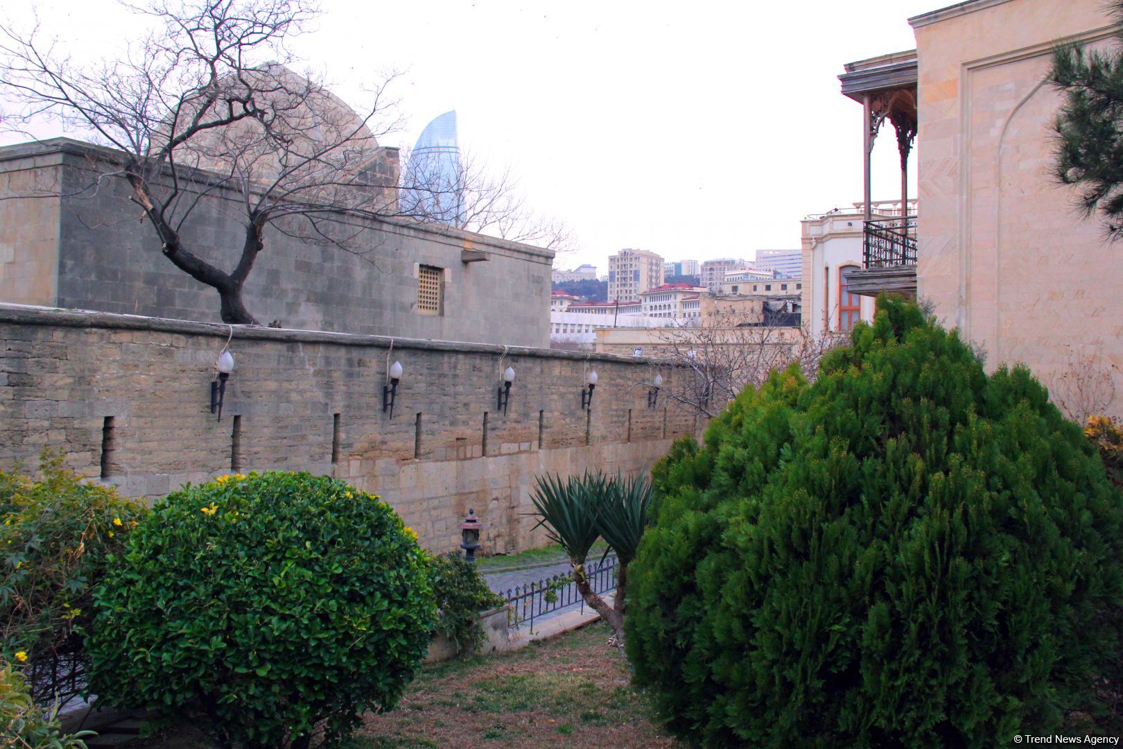 Ичери шехер в начале весны – прогулка перед закатом (ФОТО)