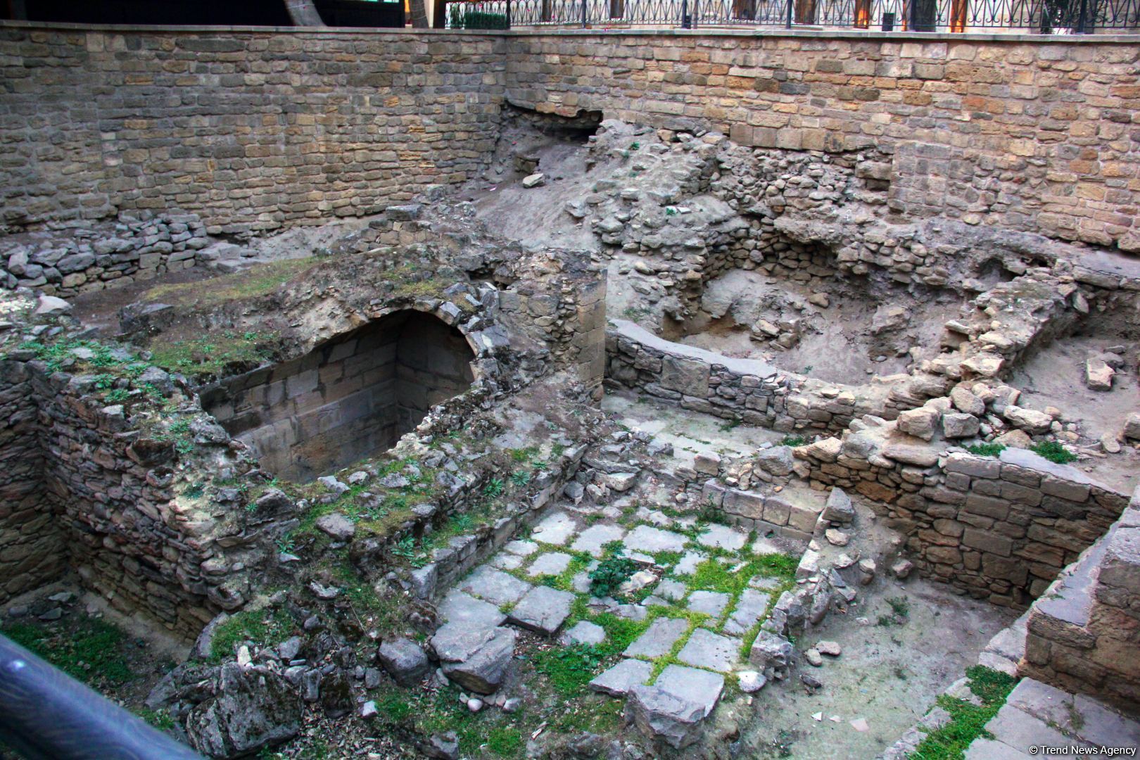 Ичери шехер в начале весны – прогулка перед закатом (ФОТО)