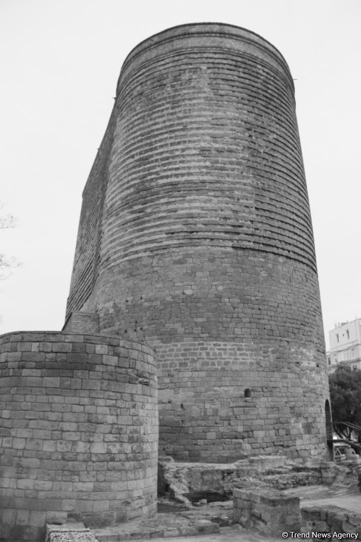 Ичери шехер в начале весны – прогулка перед закатом (ФОТО)