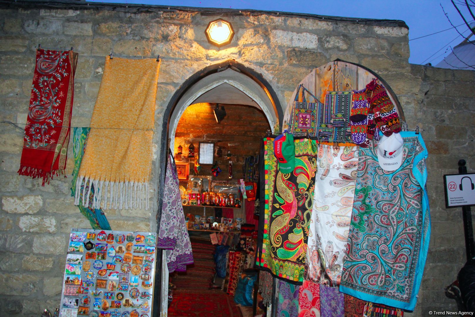 Ичери шехер в начале весны – прогулка перед закатом (ФОТО)