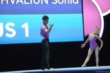 В Баку стартовал первый день Всемирных соревнований среди возрастных групп по акробатической гимнастике (ФОТО)