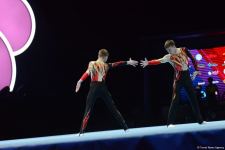 В Баку стартовал первый день Всемирных соревнований среди возрастных групп по акробатической гимнастике (ФОТО)