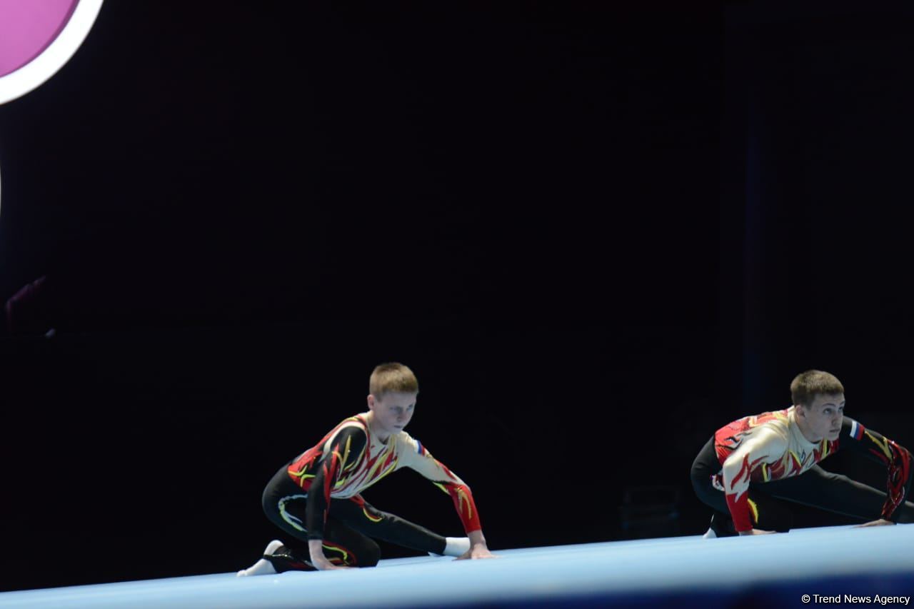 В Баку стартовал первый день Всемирных соревнований среди возрастных групп по акробатической гимнастике (ФОТО)