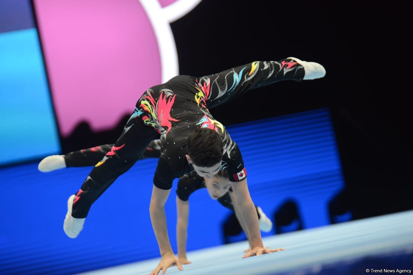 В Баку стартовал первый день Всемирных соревнований среди возрастных групп по акробатической гимнастике (ФОТО)