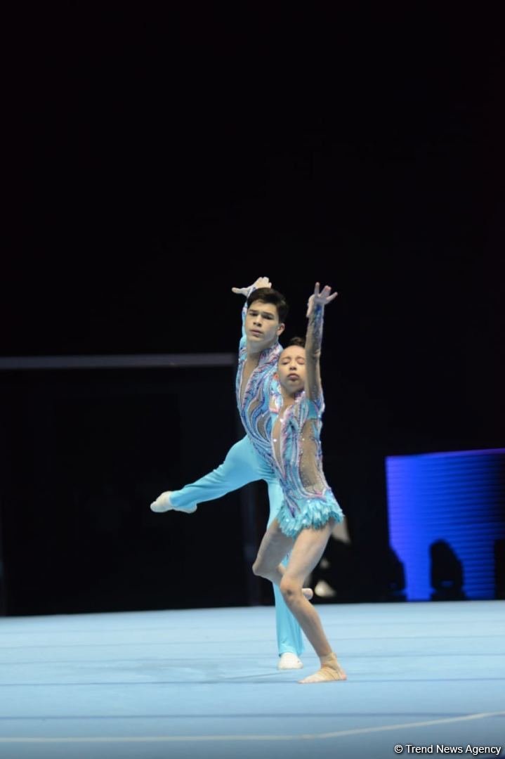 Азербайджанские гимнасты Милана Алиева и Низам Хамидулин занимают второе промежуточное место в квалификации (ФОТО)