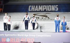 В Баку прошла церемония награждения победителей Всемирных соревнований среди возрастных групп по акробатической гимнастике (ФОТО)