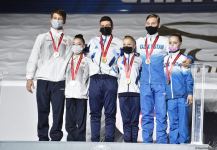 В Баку прошла церемония награждения победителей Всемирных соревнований среди возрастных групп по акробатической гимнастике (ФОТО)