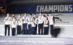 В Баку прошла церемония награждения победителей Всемирных соревнований среди возрастных групп по акробатической гимнастике (ФОТО)