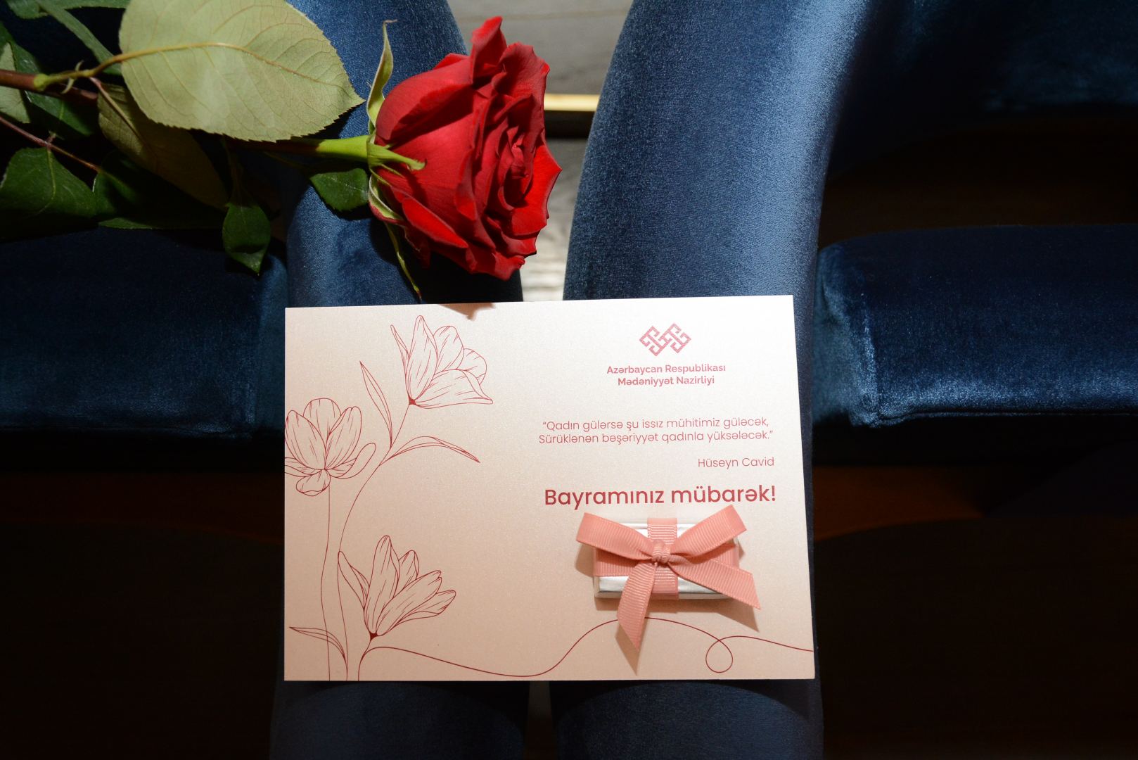 Женщины отдыхают, а мужчины создают праздник! Концерт в Баку, посвященный 8 Марта (ФОТО)