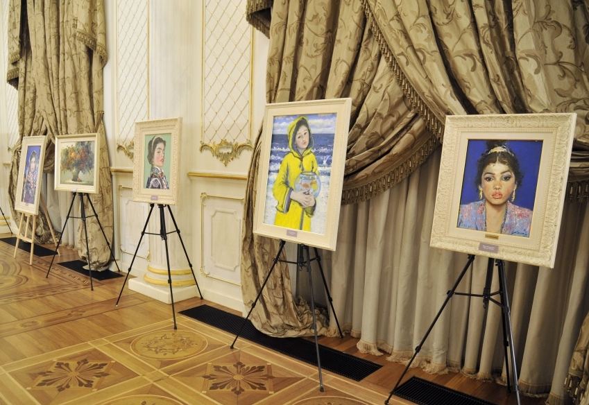 Женщины отдыхают, а мужчины создают праздник! Концерт в Баку, посвященный 8 Марта (ФОТО)