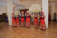 Азербайджанские национальные костюмы экспонируются в Узбекистане (ФОТО)