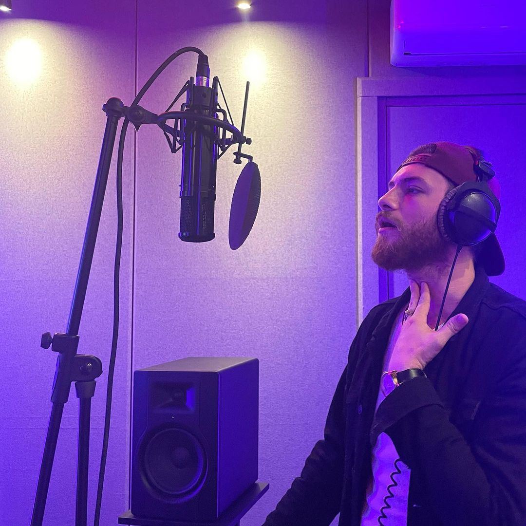 Выбрана песня для "Евровидения-2022" – представитель Азербайджана на конкурсе Надир Рустамли (ФОТО)