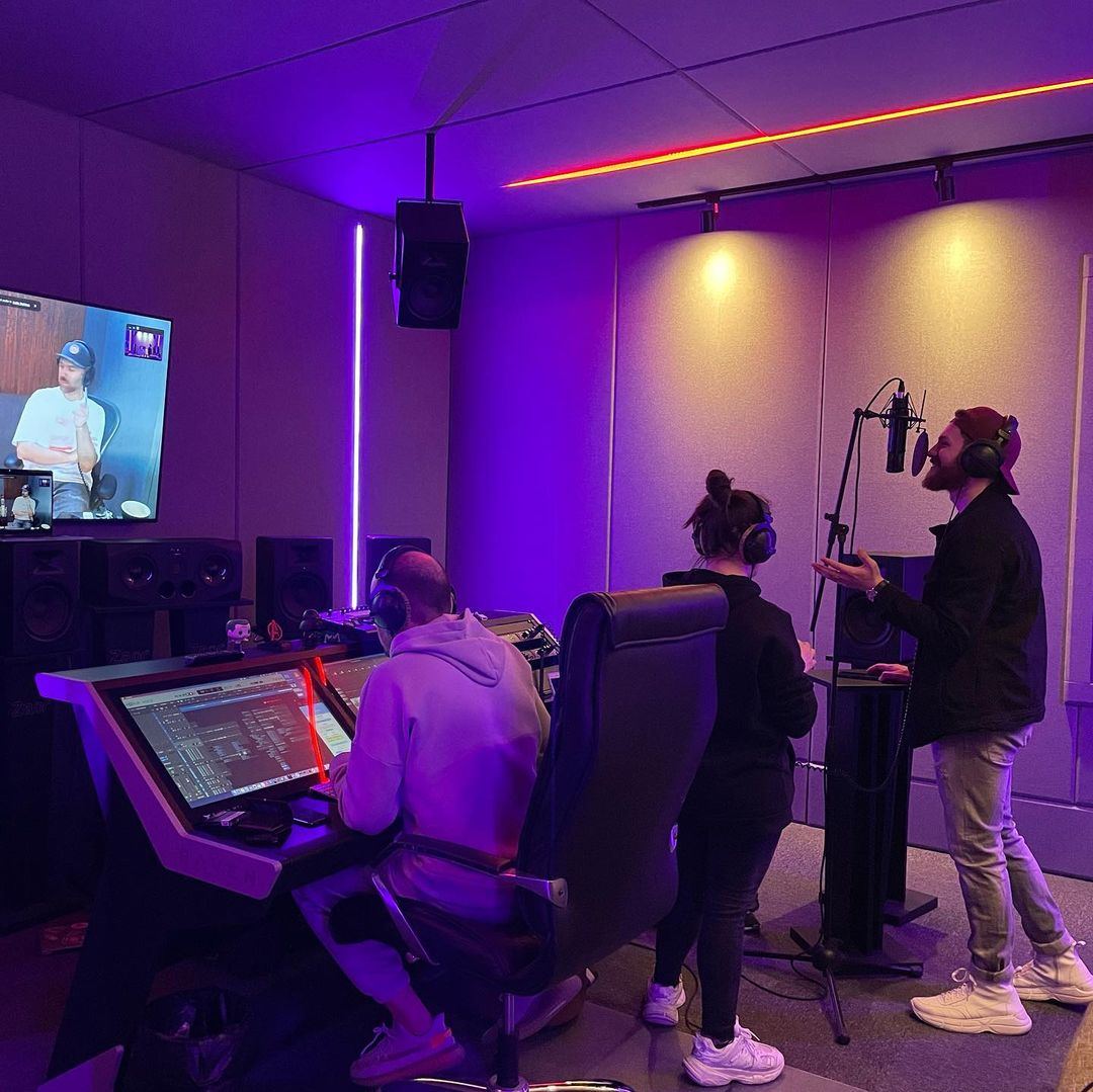 Выбрана песня для "Евровидения-2022" – представитель Азербайджана на конкурсе Надир Рустамли (ФОТО)