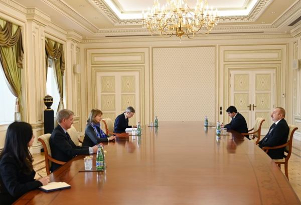 Президент Ильхам Алиев принял торгового посланника премьер-министра Великобритании по Азербайджану