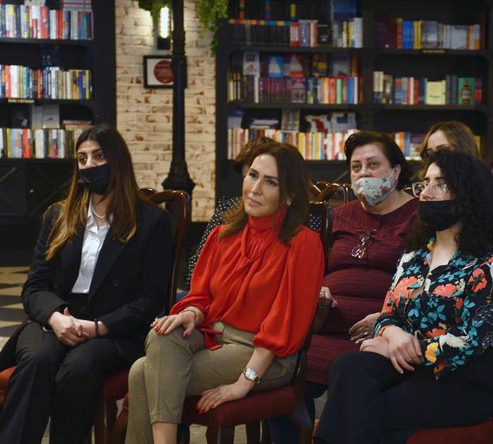 Музыка среди книг – подарок от юных талантов (ФОТО)