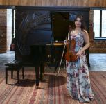 Музыка среди книг – подарок от юных талантов (ФОТО)