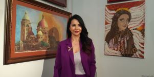 Научиться рисовать в 75 лет! Выставка картин учеников Нигяр Нариманбековой (ФОТО)