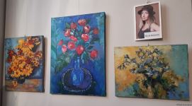 Научиться рисовать в 75 лет! Выставка картин учеников Нигяр Нариманбековой (ФОТО)
