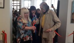 Научиться рисовать в 75 лет! Выставка картин учеников Нигяр Нариманбековой (ФОТО)