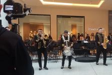 Из метро в Gənclik Mall - шоу в честь Дня национального театра (ВИДЕО, ФОТО)