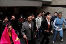 Из метро в Gənclik Mall - шоу в честь Дня национального театра (ВИДЕО, ФОТО)