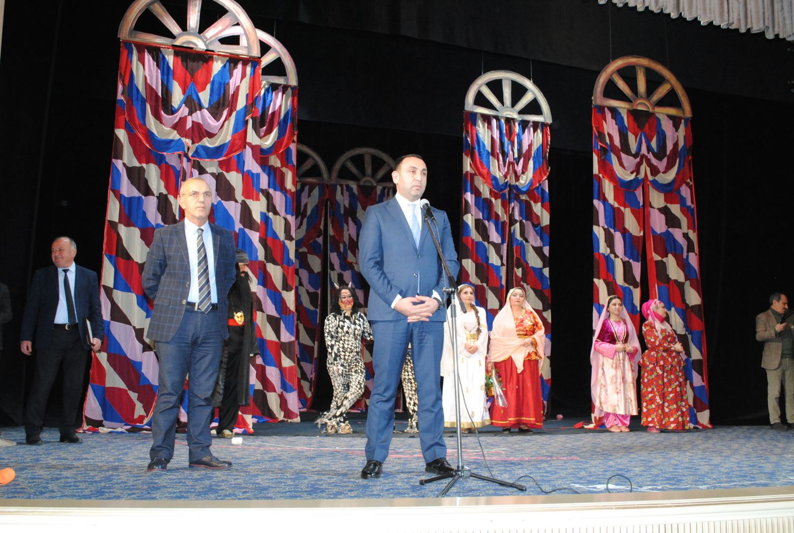 Путешествие из Сумгайыта в Париж - приключения Мусье Жордана (ФОТО)