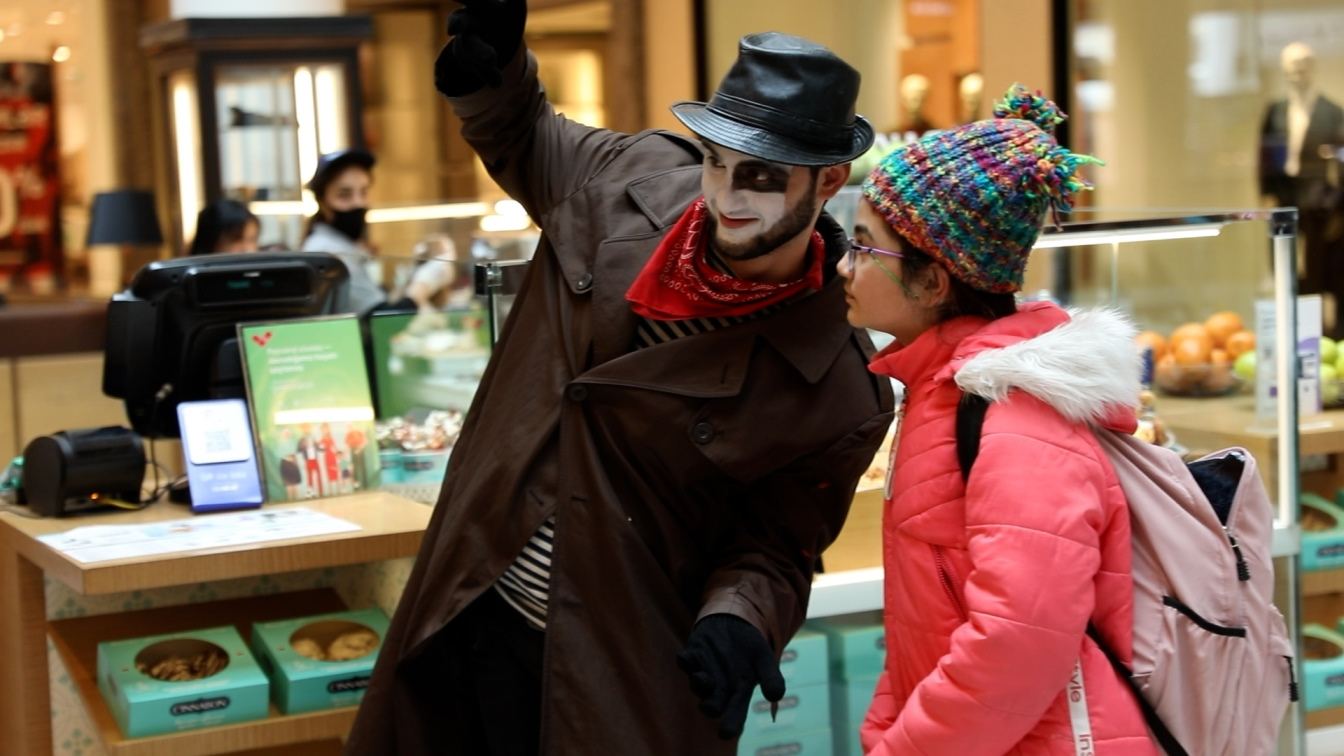 Из метро в Gənclik Mall - шоу в честь Дня национального театра (ВИДЕО, ФОТО)