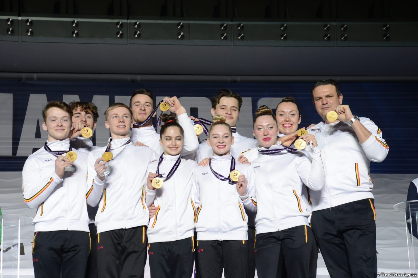 В Баку прошла церемония награждения победителей ЧМ по акробатической гимнастике в командном зачете (ФОТО)