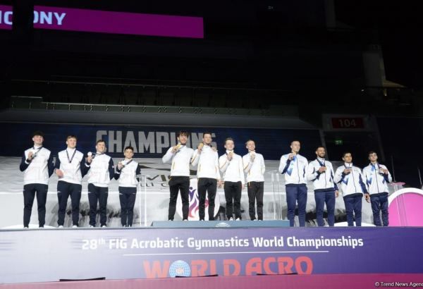 ЧМ в Баку: состоялась церемония награждения победителей среди смешанных пар, женских и мужских групп (ФОТО)