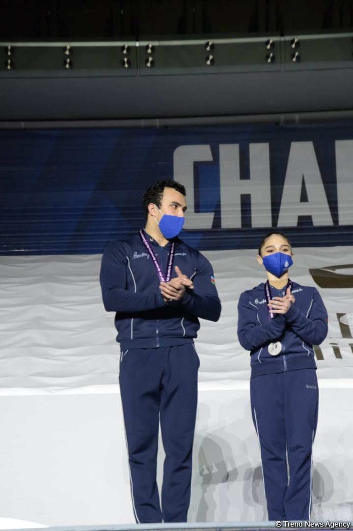 ЧМ в Баку: состоялась церемония награждения победителей среди смешанных пар, женских и мужских групп (ФОТО)