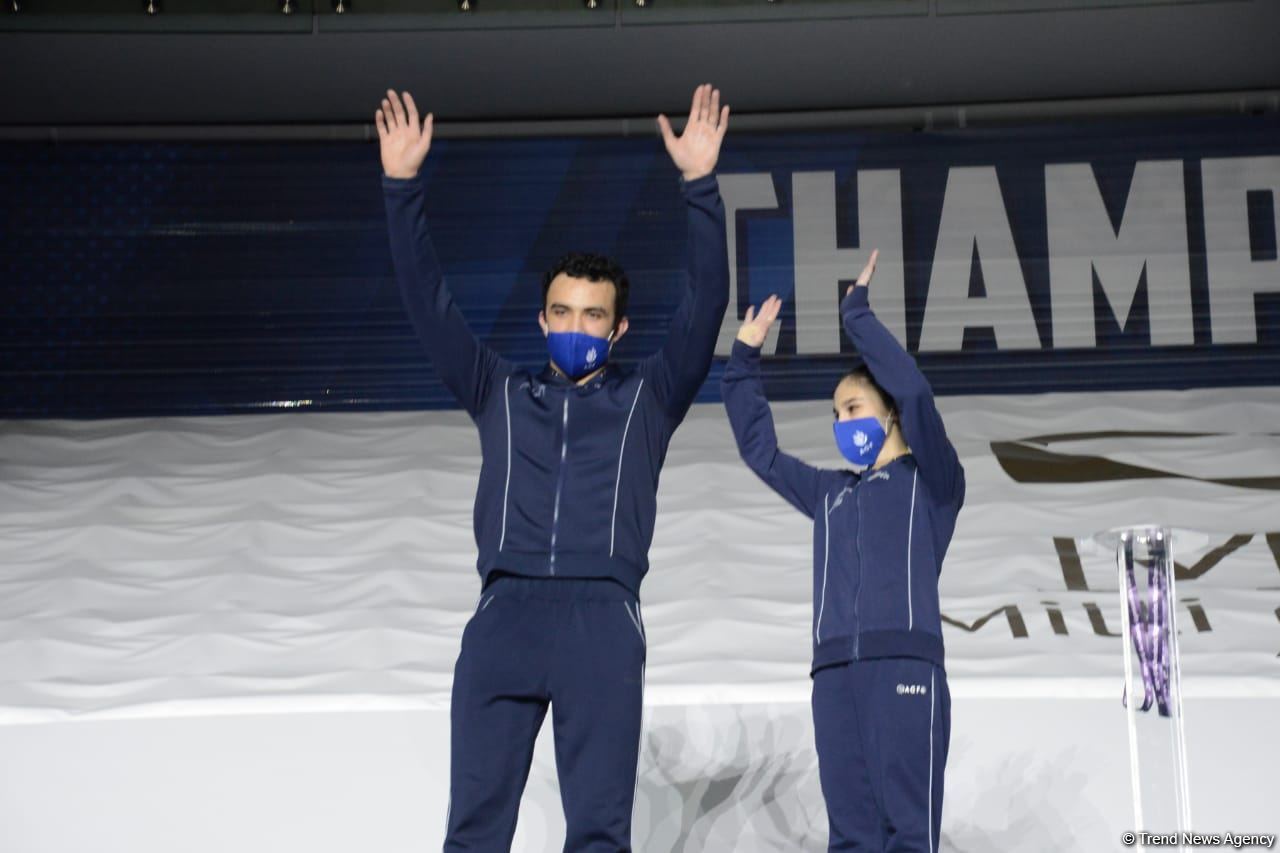 ЧМ в Баку: состоялась церемония награждения победителей среди смешанных пар, женских и мужских групп (ФОТО)