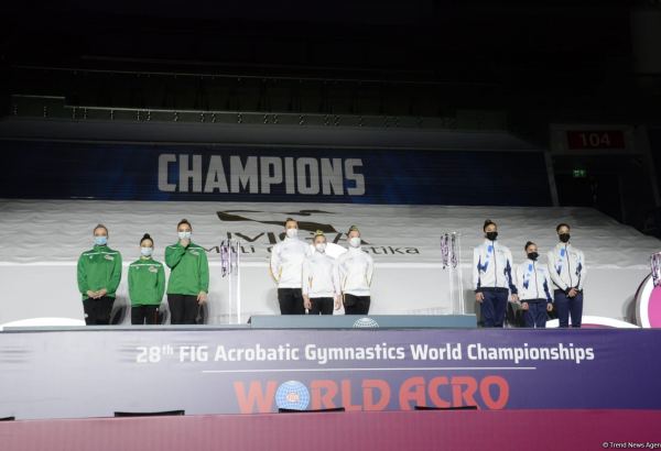 ЧМ в Баку: состоялась церемония награждения победителей среди смешанных пар, женских и мужских групп (ФОТО)