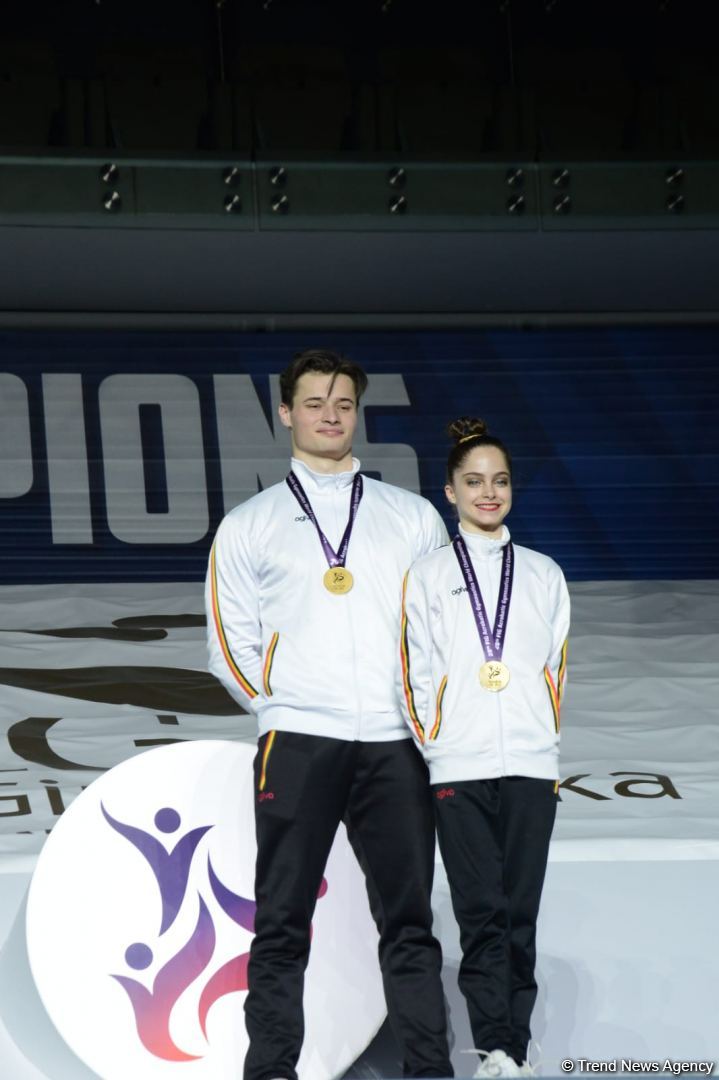 ЧМ в Баку: состоялась церемония награждения победителей среди смешанных пар, женских и мужских групп (ФОТО)