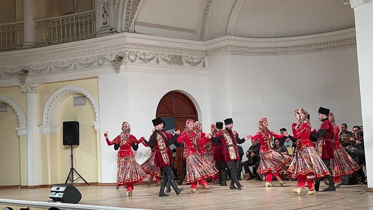Народные танцы и песни – Новруз в бакинской Филармонии (ФОТО/ВИДЕО)
