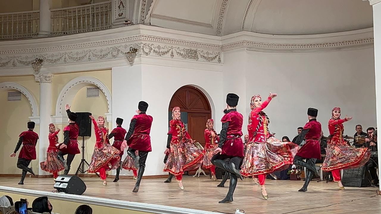 Народные танцы и песни – Новруз в бакинской Филармонии (ФОТО/ВИДЕО)